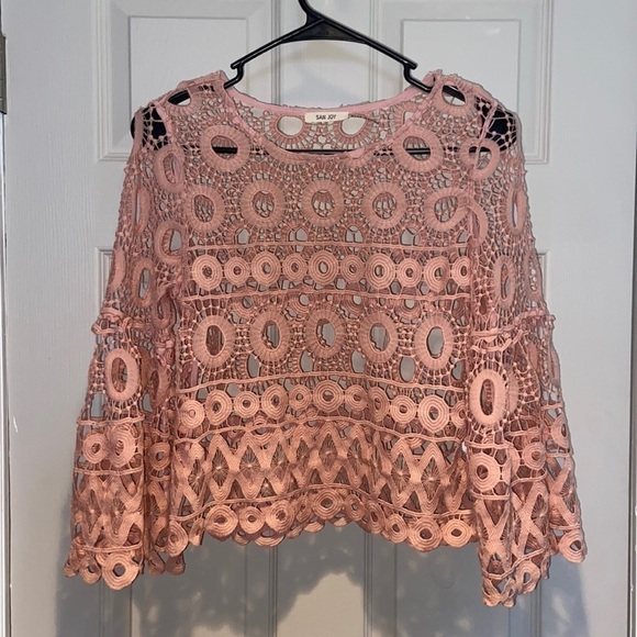 Tops - Light Pink Lace Boho Top with Bell Sleeves Size Medium